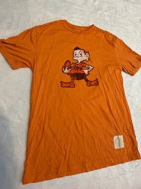 Retro Sport Cleveland Browns Brownie the Elf Orange T-Shirt Adult Small NFL